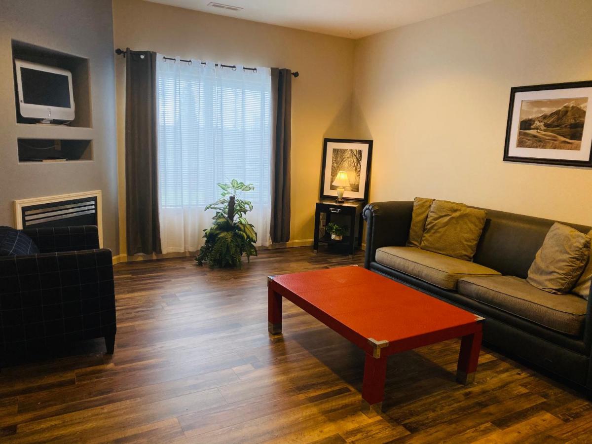 Orca Inn Suites เฟิร์นเดล ภายนอก รูปภาพ