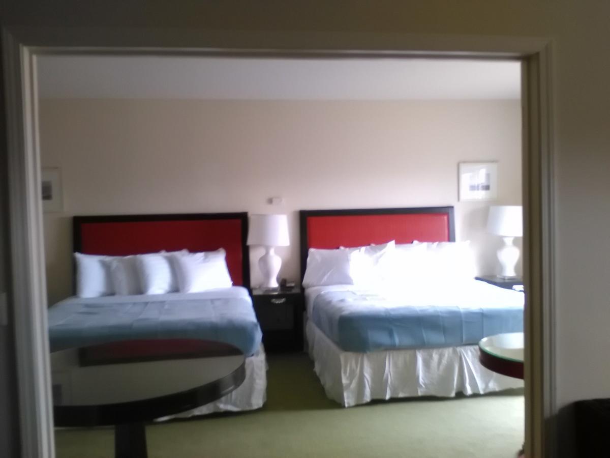 Orca Inn Suites เฟิร์นเดล ภายนอก รูปภาพ