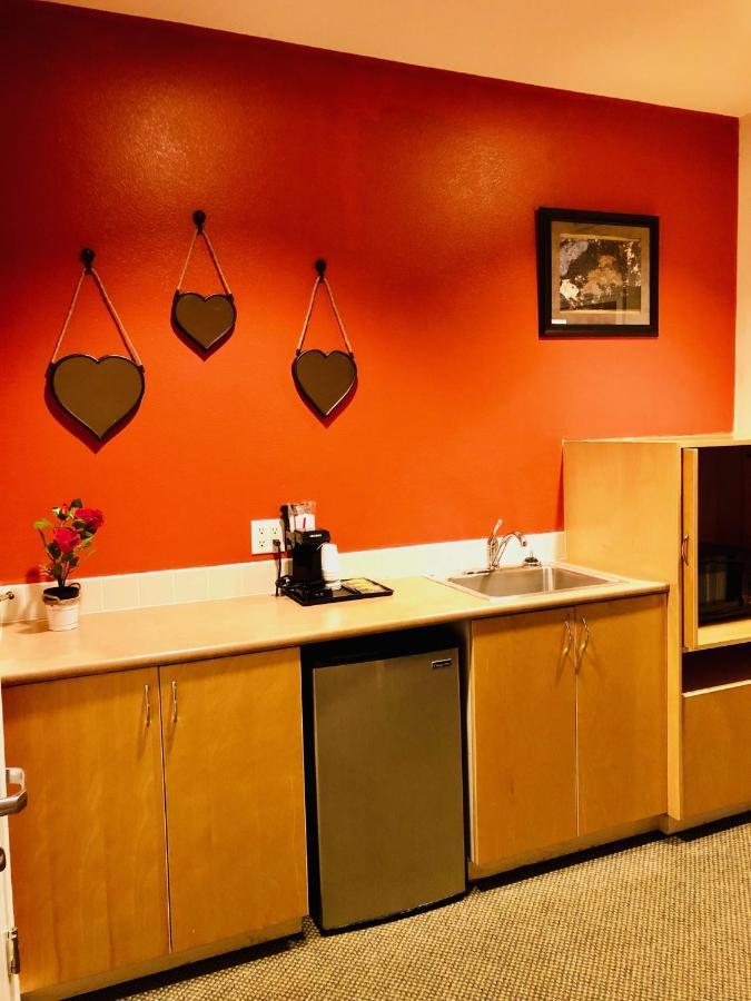 Orca Inn Suites เฟิร์นเดล ภายนอก รูปภาพ